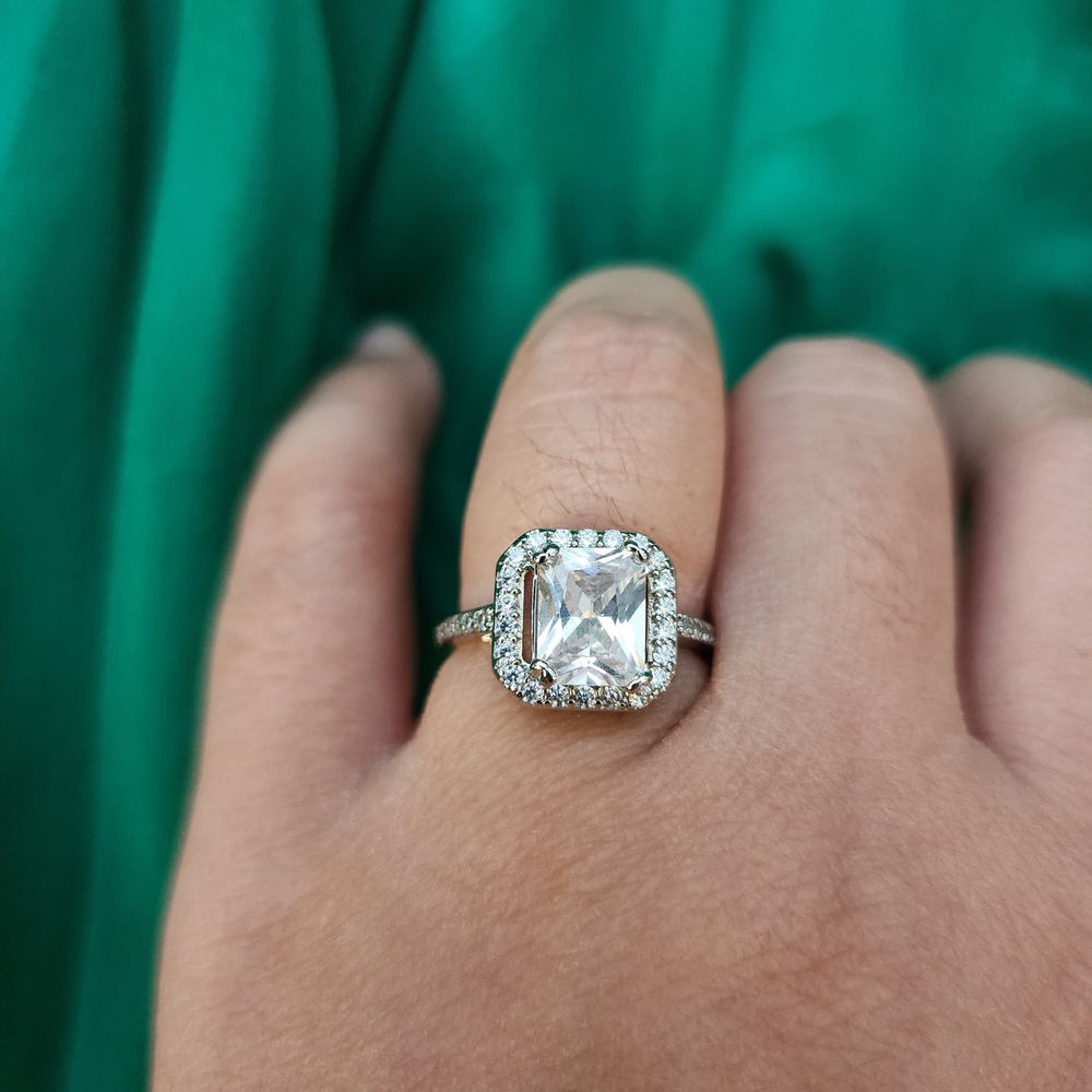 Size 7 Silver Tone Clear Cubic Zirconia Stone Ring Halo Emerald Cut